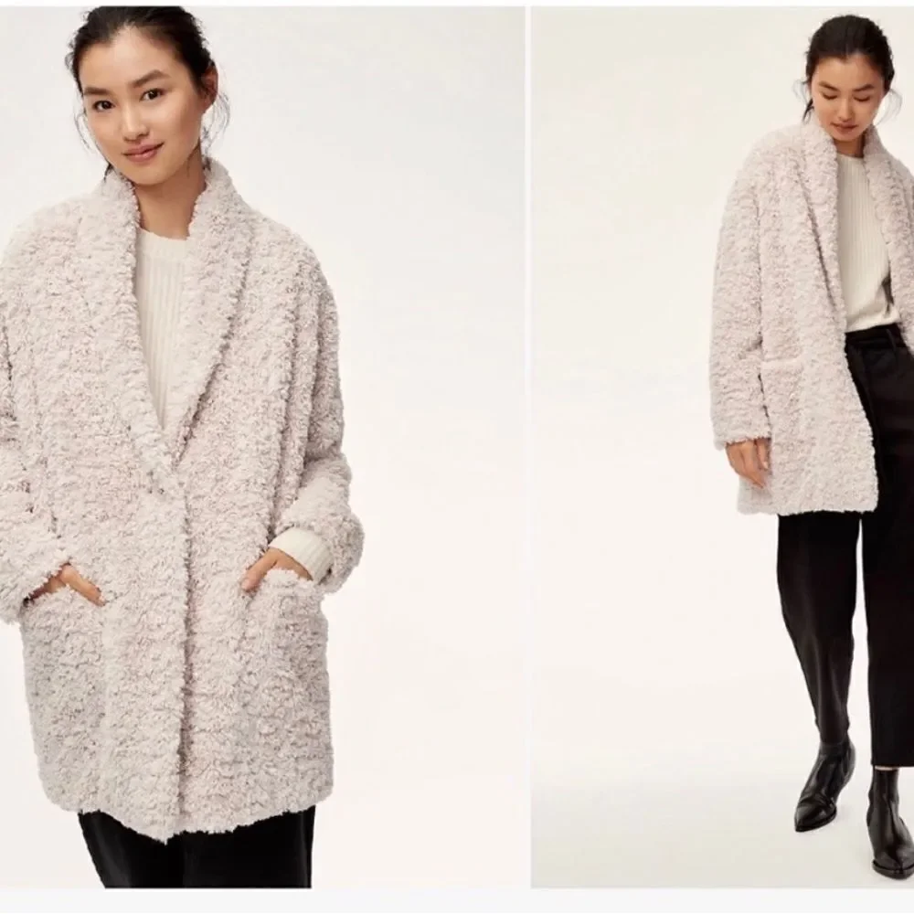 Aritzia Wilfred Free Grete Sherpa Coat